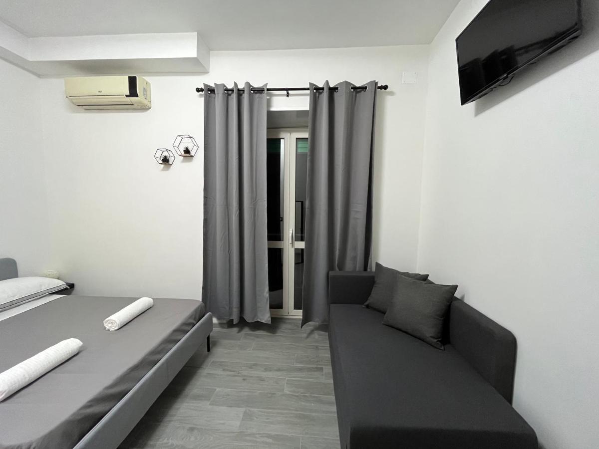Dm Rome Holiday מראה חיצוני תמונה